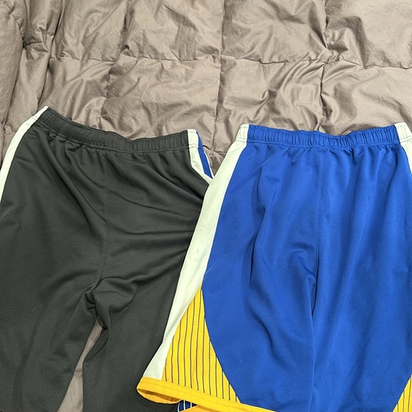 Adidas Youth L and XL golden state warrior basketball shorts. - Picture 4 of 4